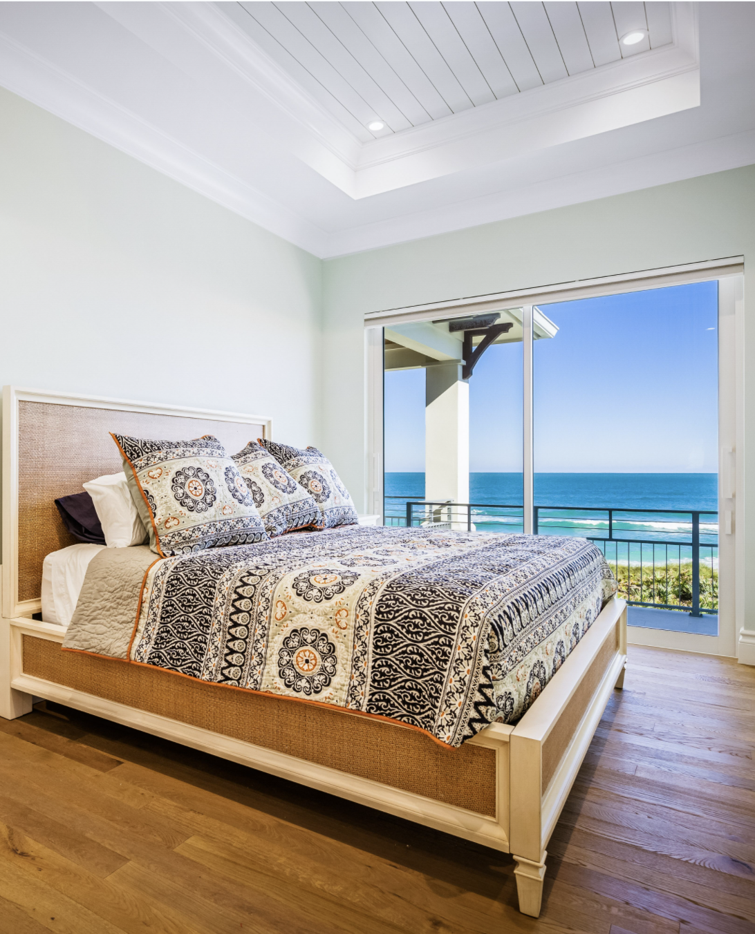 guest bedroom vertical oceanfront